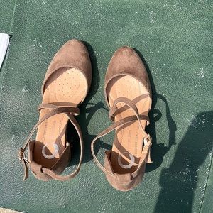 Journee Collection True Comfort Strap Pump